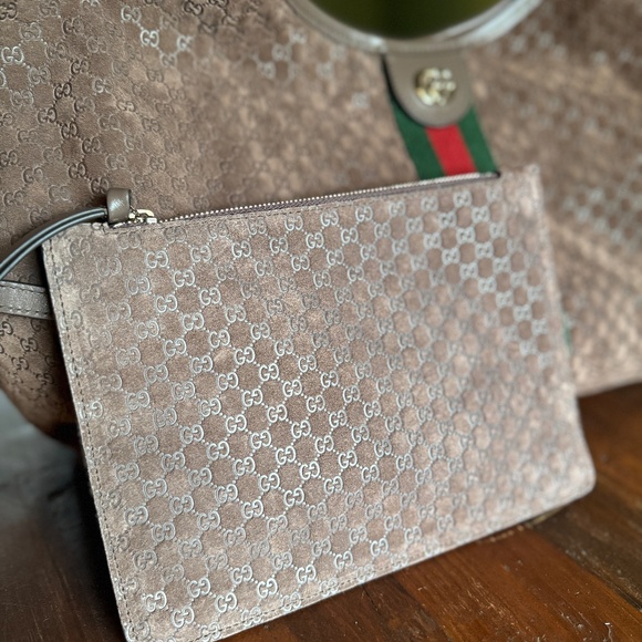 5th AVENUE EXCLUSIVE! Limited Edition Gucci Giglio Brown Suede Large Tote Bag - Picture 3 of 9